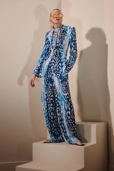 Look 13